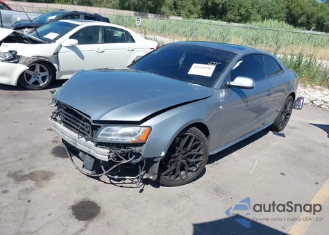 2011 Audi S5 4.2 Premium Plus z USA, uszkodzony, nr VIN WAUVVAFR3BA026766